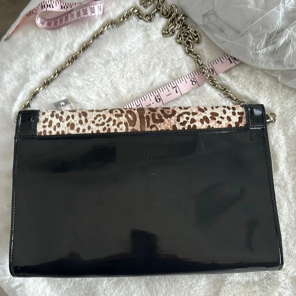 NWT WHBM Animal Print Clutch, Removable Chain - Picture 3 of 11